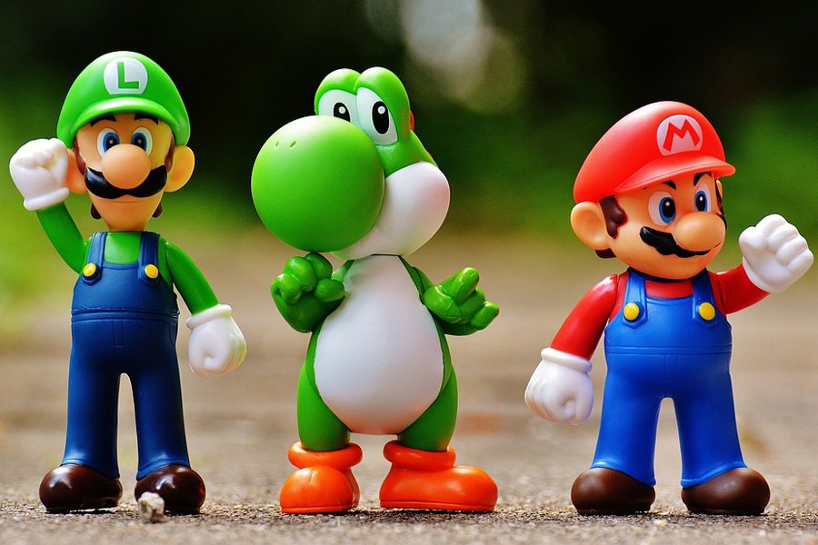 3 Super Mario character collectable toys