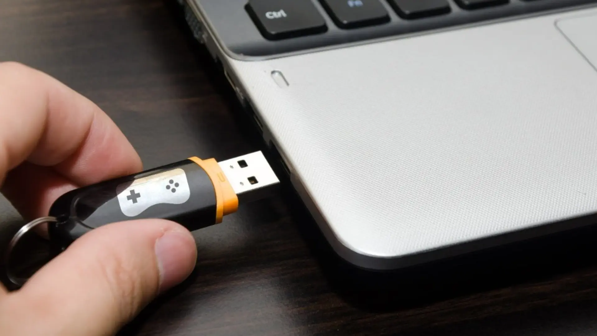 Backing Up Your Hard Drive With a USB Flash Drive
